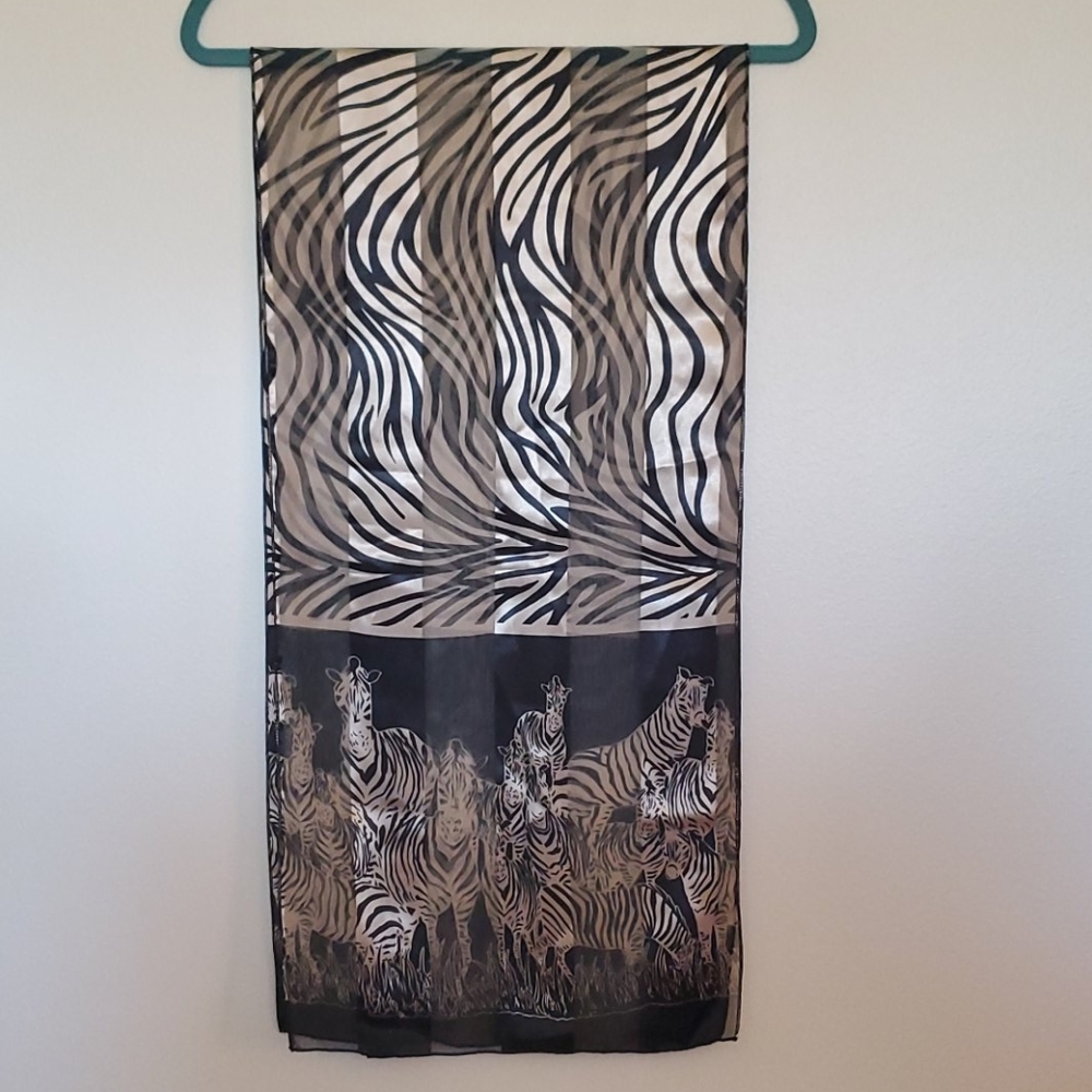 Giraffe Print Long Scarf